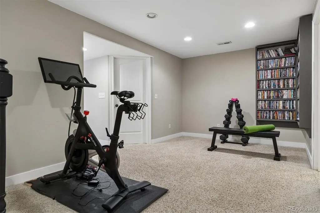 10738 W Roxbury Avenue Littleton CO 80127