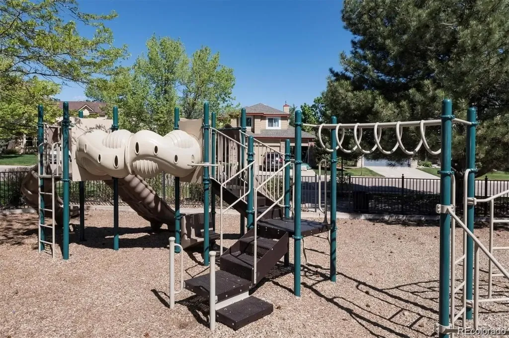 10738 W Roxbury Avenue Littleton CO 80127