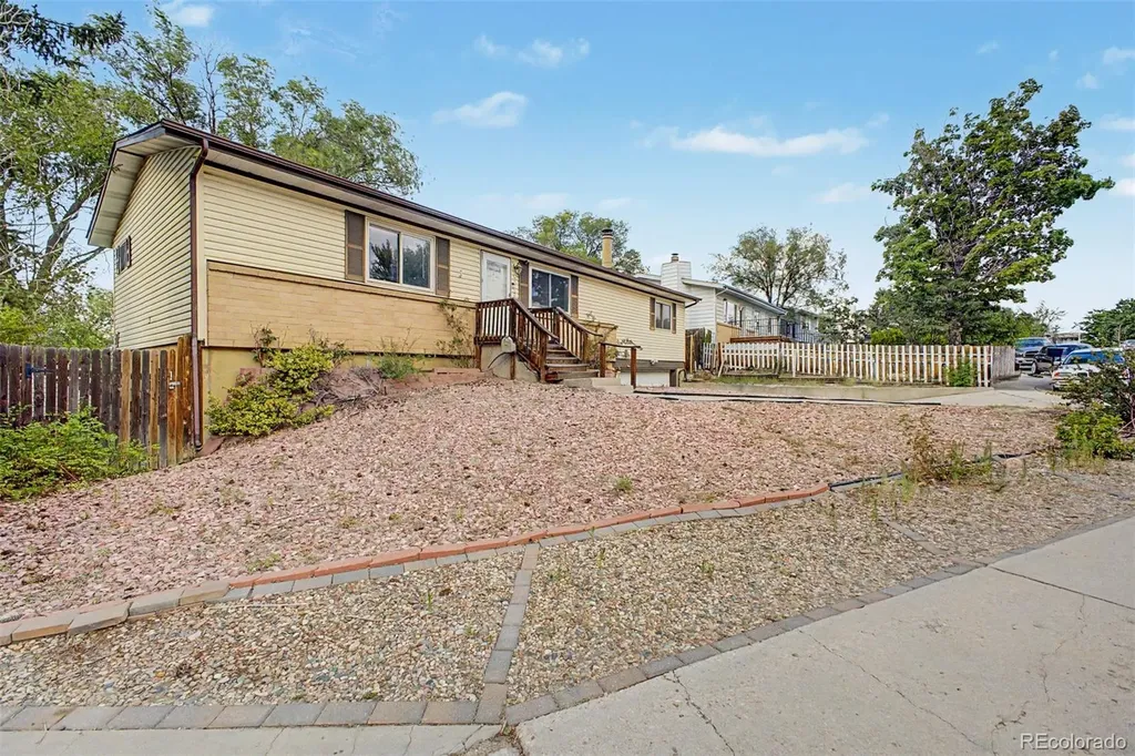 4323 Eastcrest Circle Colorado Springs CO 80916