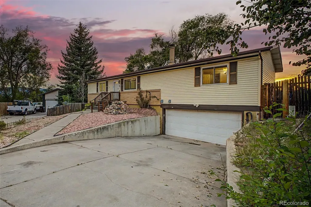 4323 Eastcrest Circle Colorado Springs CO 80916