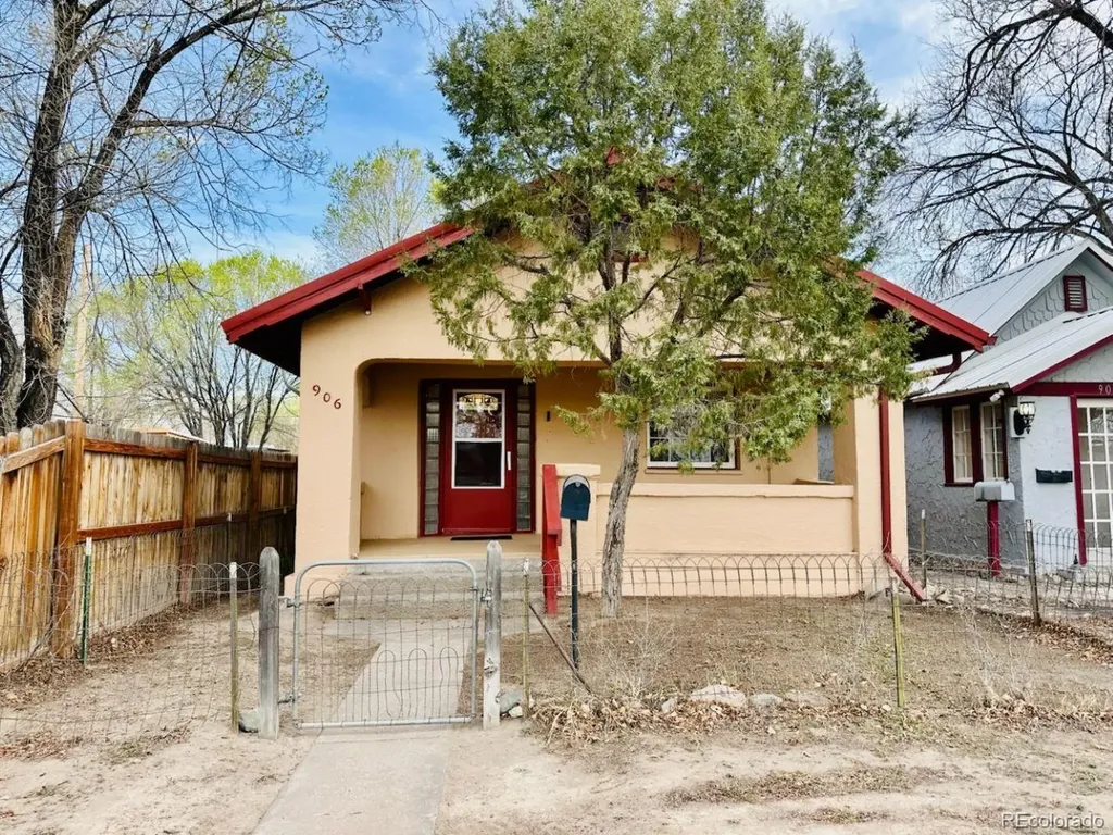 906 9th Street Alamosa CO 81101