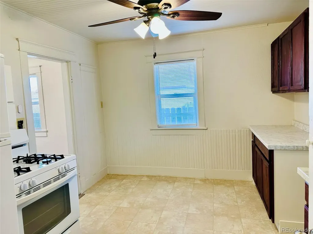 906 9th Street Alamosa CO 81101