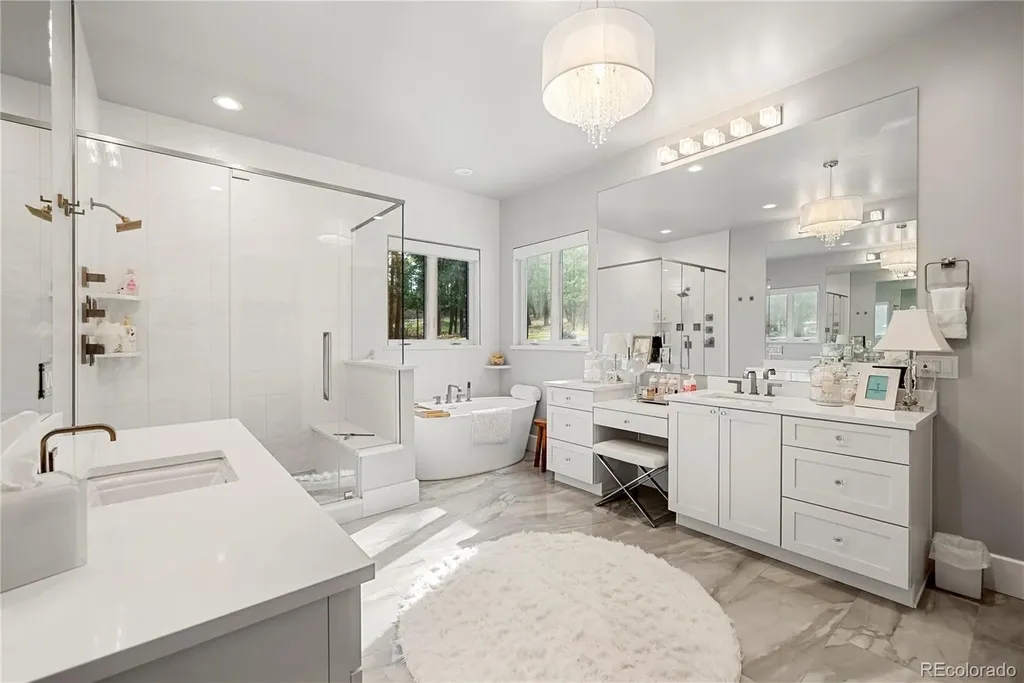 1188 Sky View Lane Larkspur CO 80118