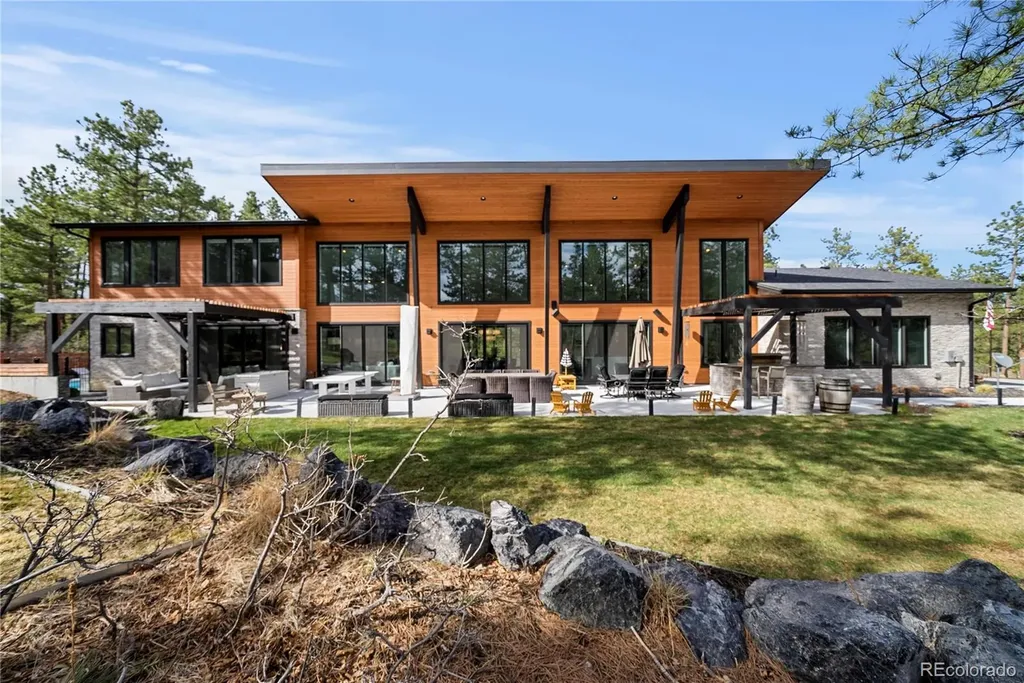 1188 Sky View Lane Larkspur CO 80118