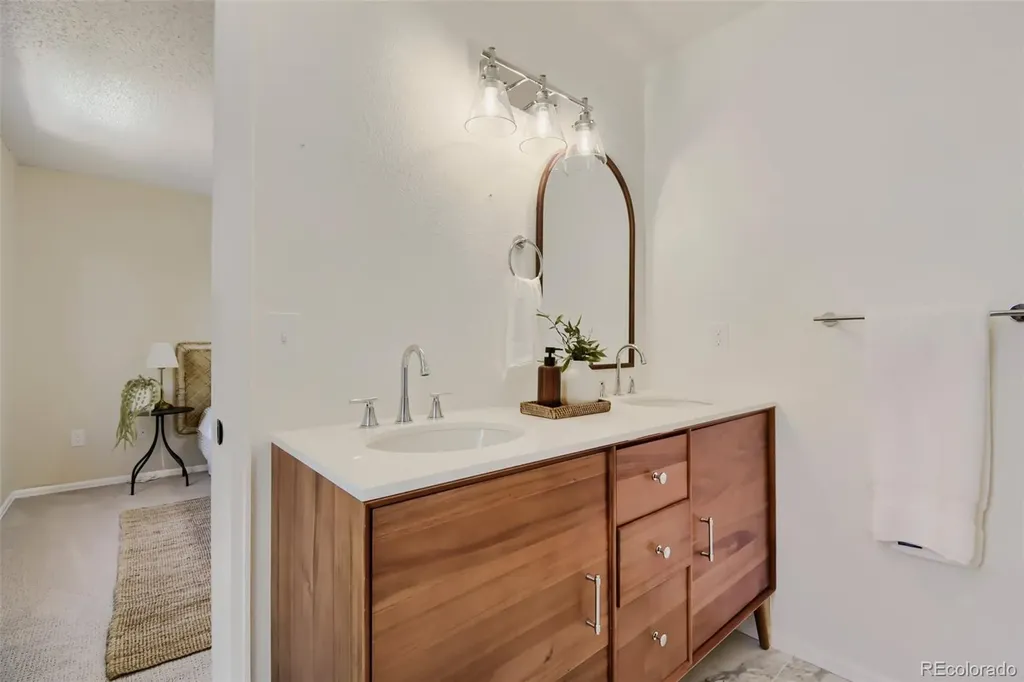 2170 S Uravan Street Aurora CO 80013