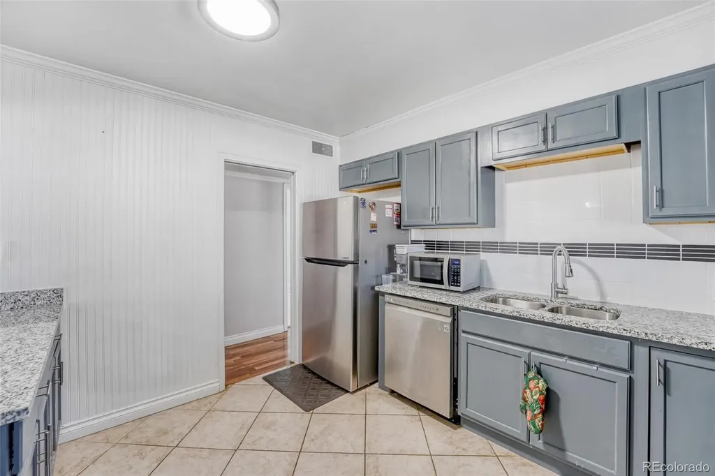 756 Ursula Street Aurora CO 80011