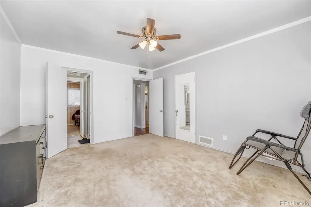 756 Ursula Street Aurora CO 80011