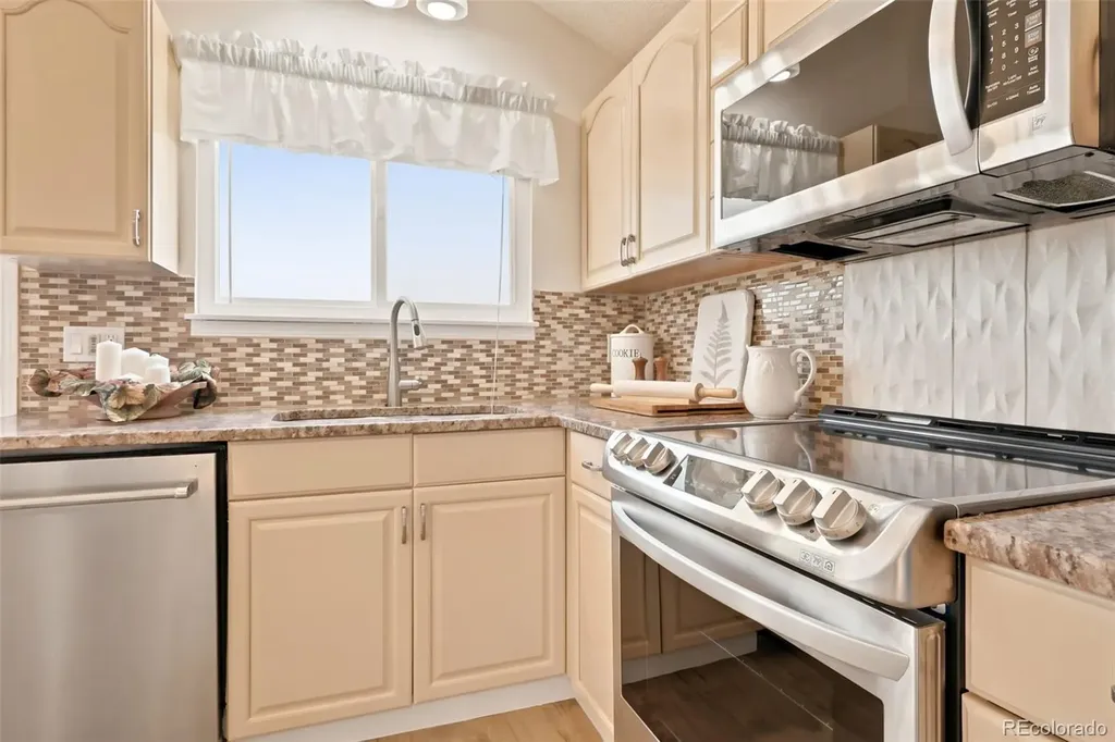 9600 Pendleton Drive Highlands Ranch CO 80126