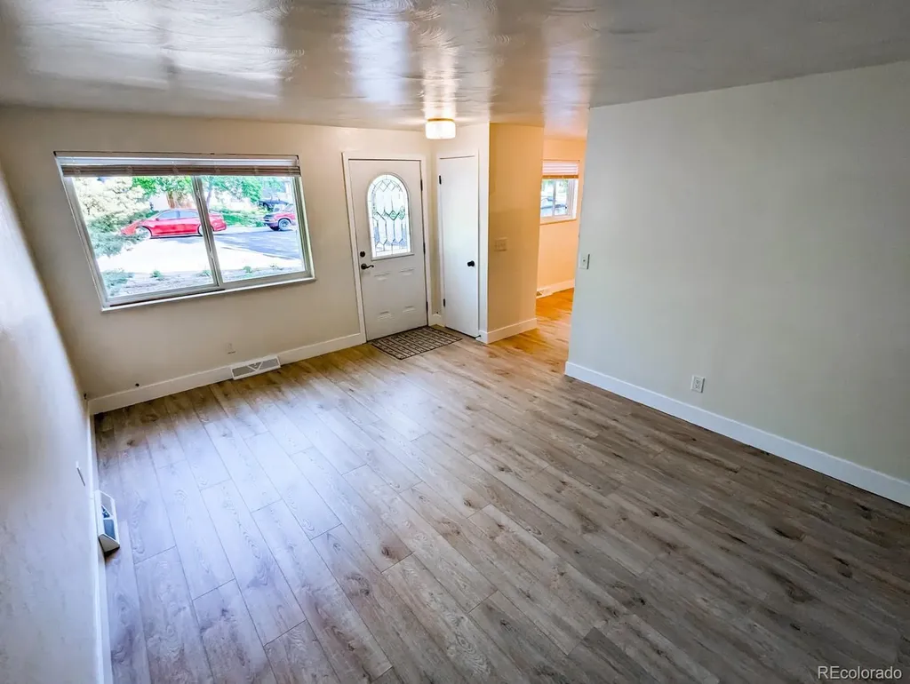 616 Goss Drive Longmont CO 80504