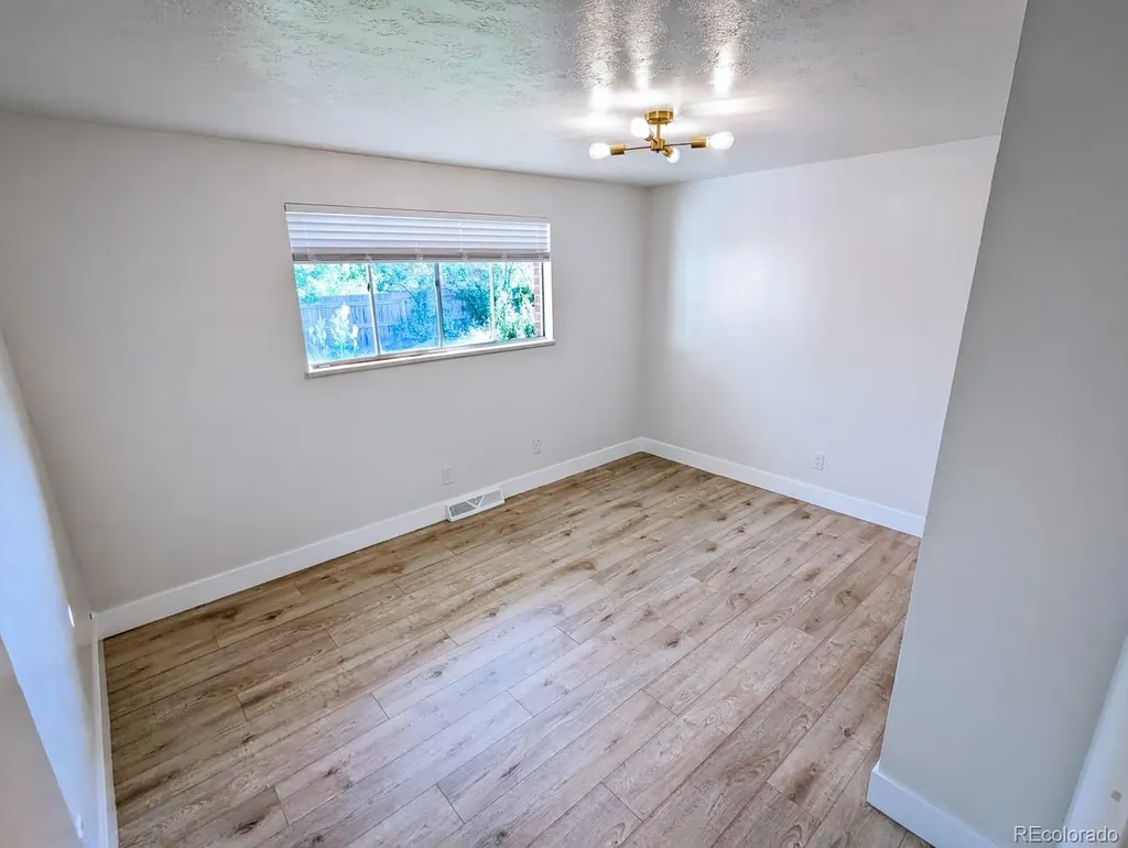 616 Goss Drive Longmont CO 80504
