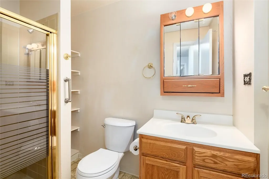 2325 S Linden Court Denver CO 80222