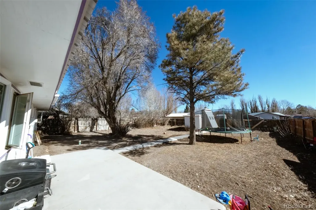 207 Bonney Drive Alamosa CO 81101