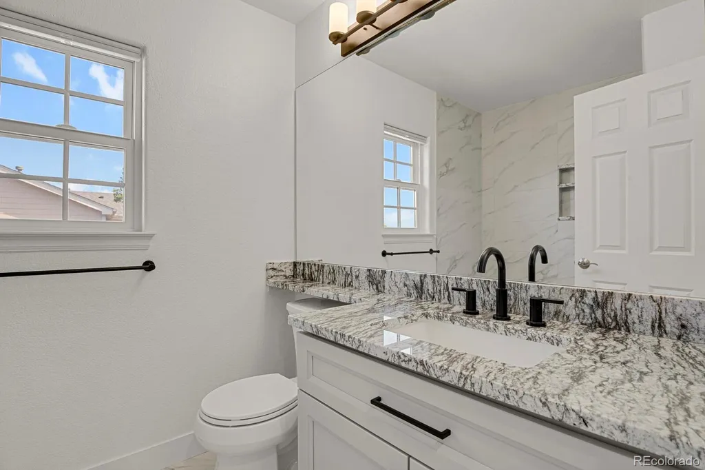 5965 S Waco Street Aurora CO 80016