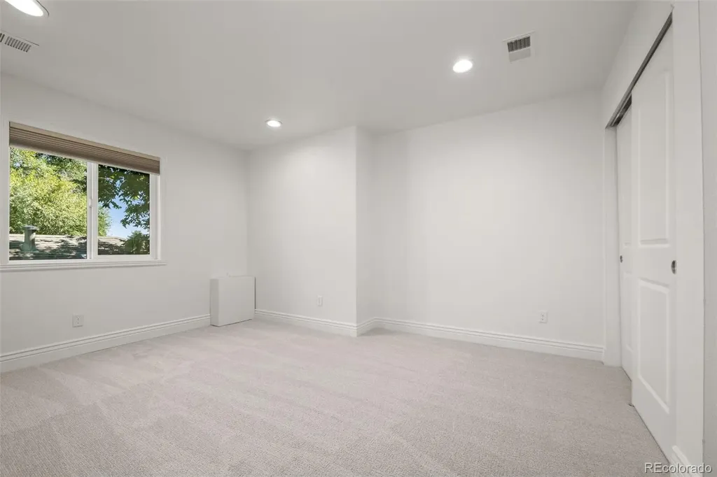 1075 Jersey Street Denver CO 80220