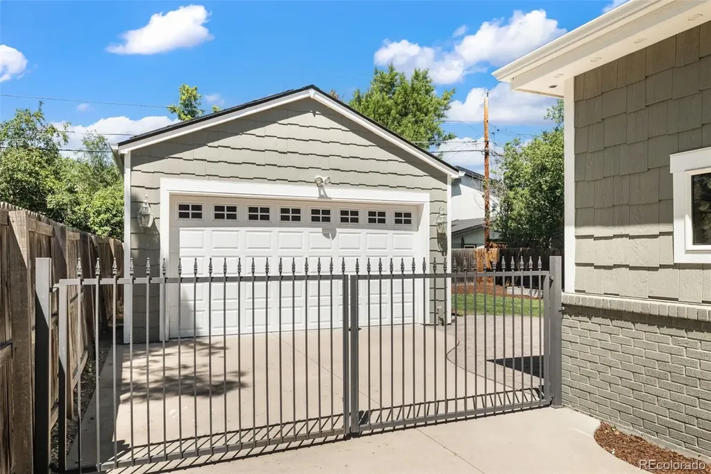 1075 Jersey Street Denver CO 80220