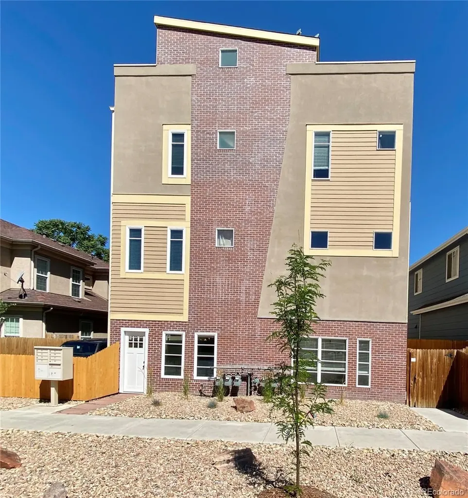 2945 Lawrence Street Denver CO 80205
