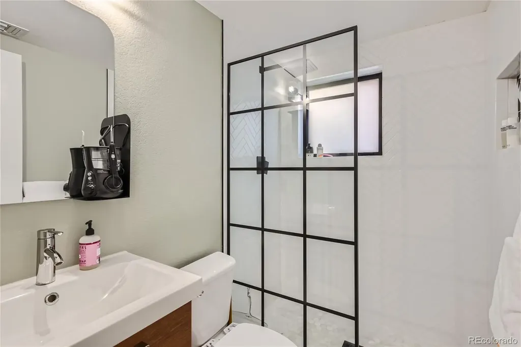 3068 Umatilla Street Denver CO 80211