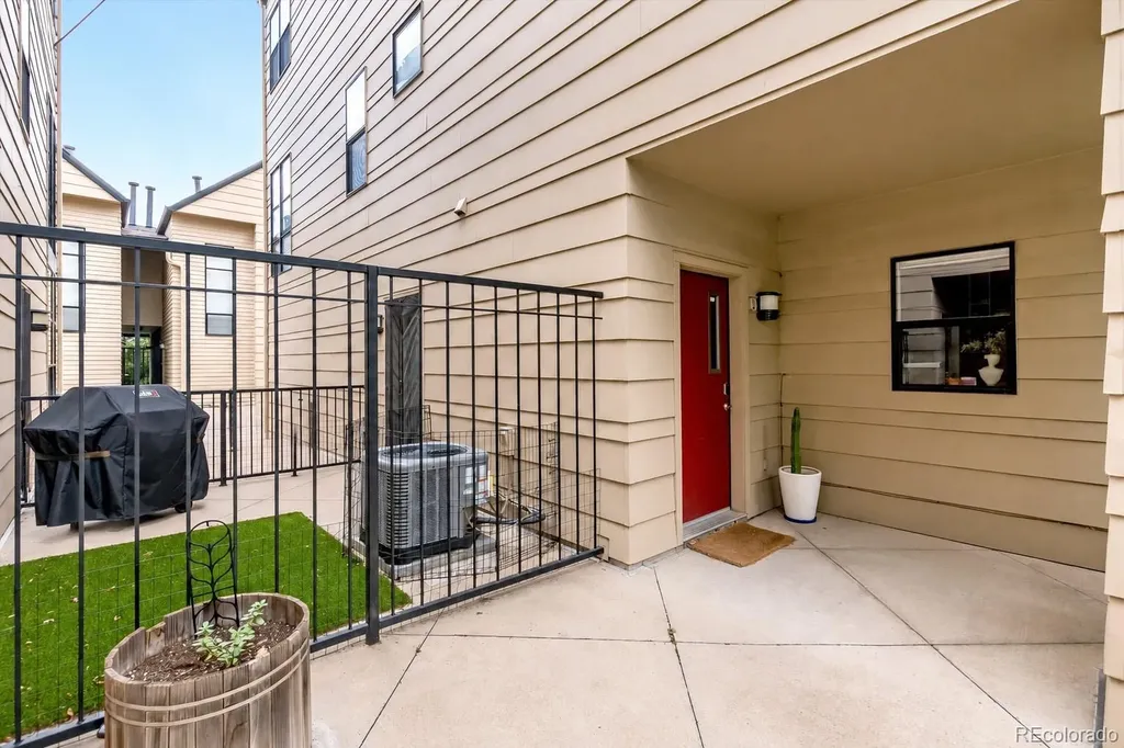 3068 Umatilla Street Denver CO 80211