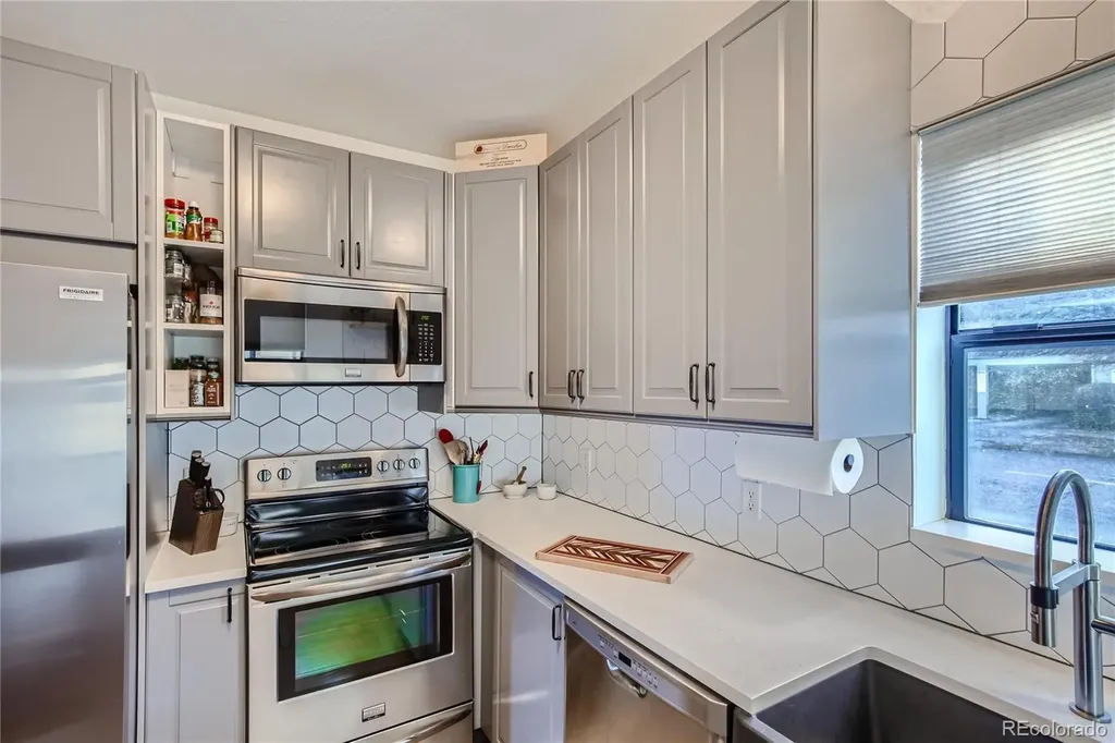 3068 Umatilla Street Denver CO 80211