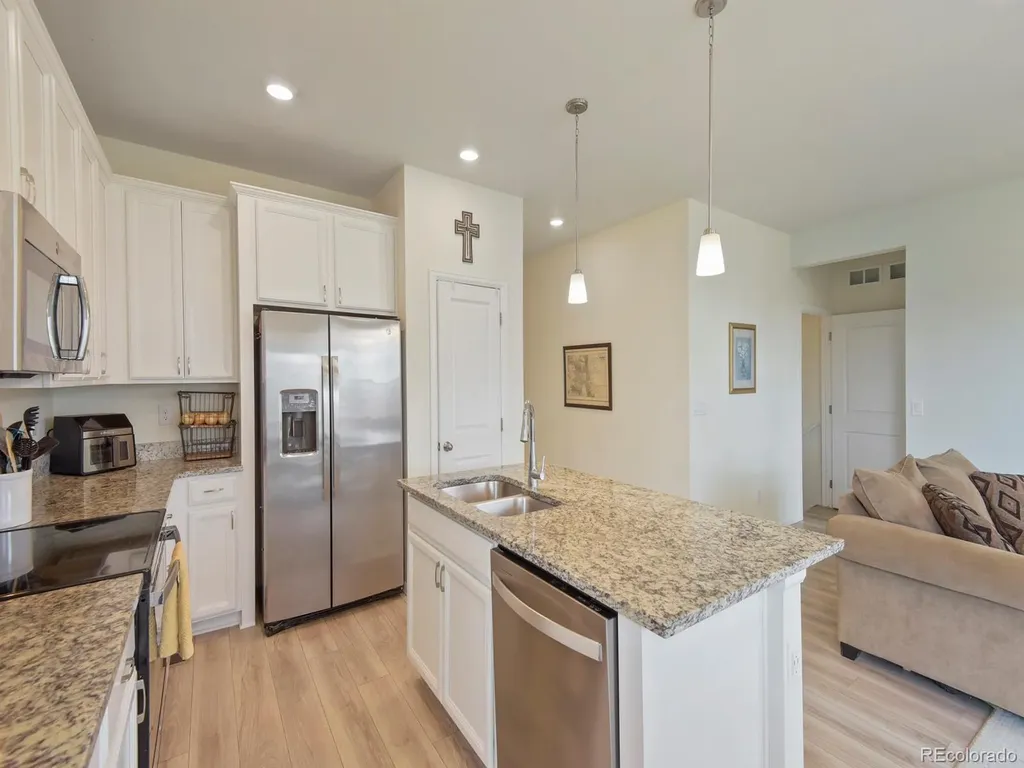 924 Peach Leaf Lane Elizabeth CO 80107