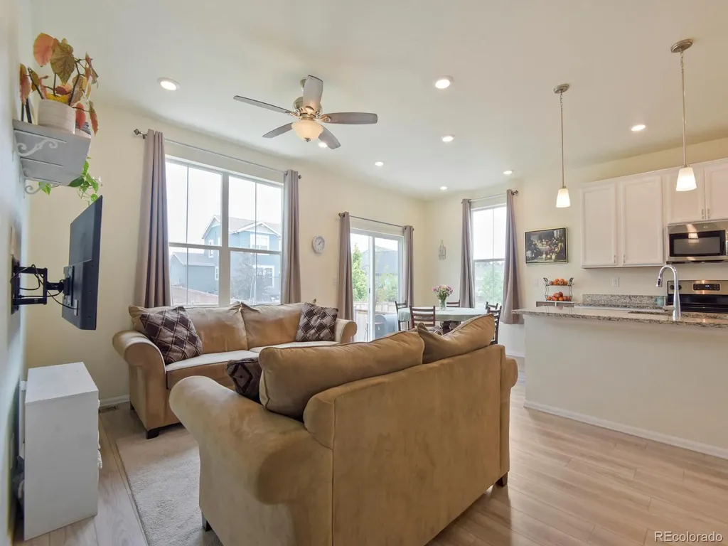 924 Peach Leaf Lane Elizabeth CO 80107