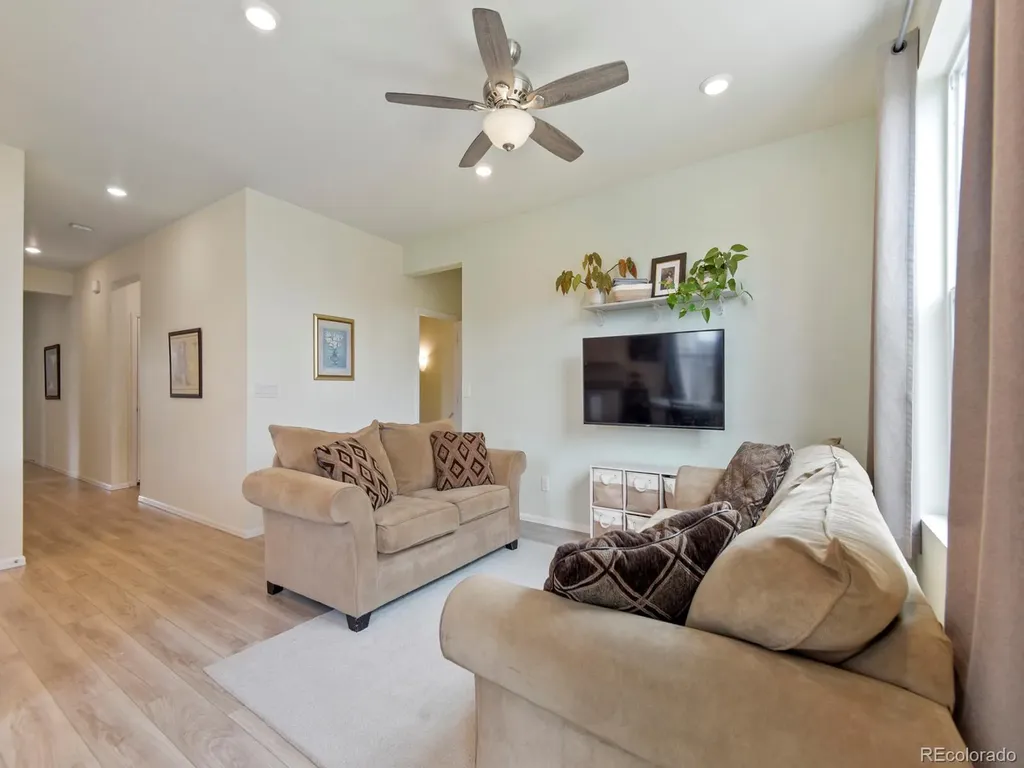 924 Peach Leaf Lane Elizabeth CO 80107