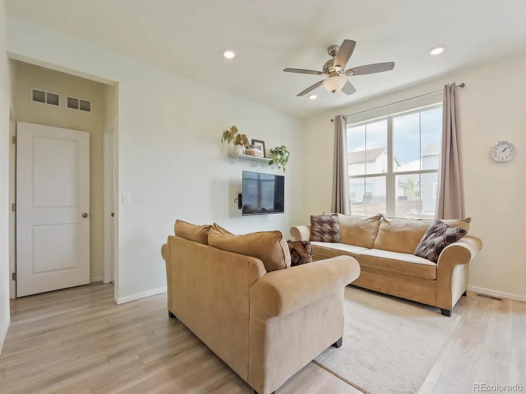 924 Peach Leaf Lane Elizabeth CO 80107