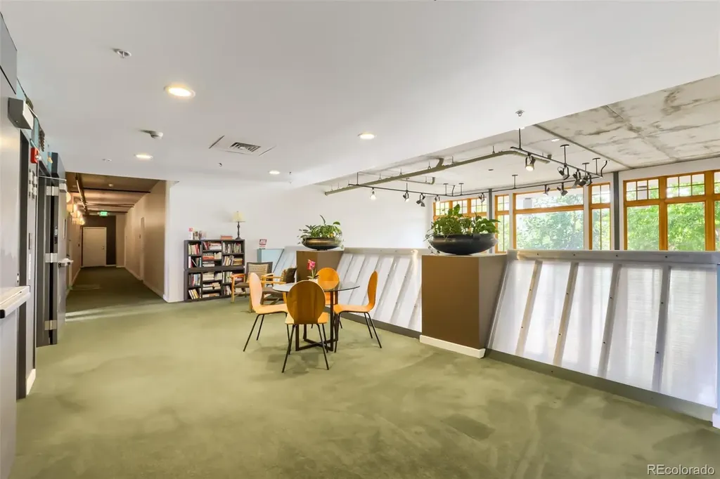 275 S Harrison Street Denver CO 80209