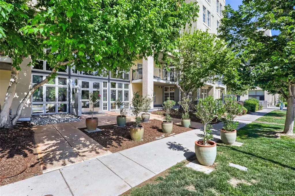 275 S Harrison Street Denver CO 80209