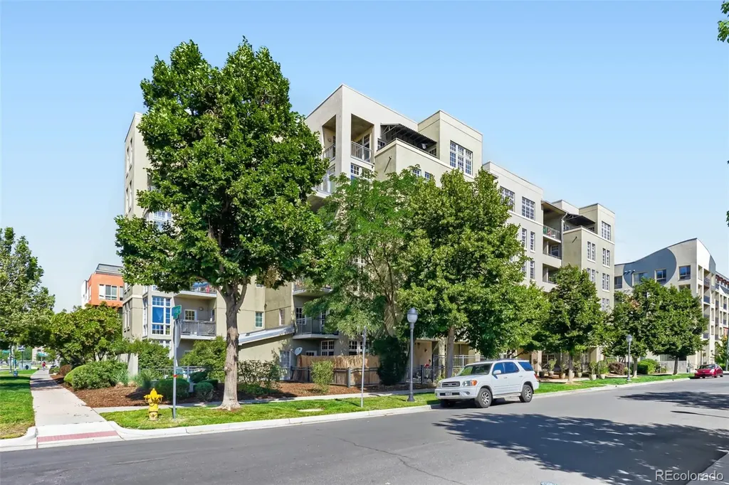 275 S Harrison Street Denver CO 80209