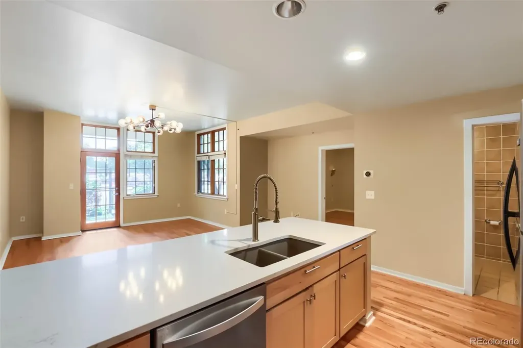 275 S Harrison Street Denver CO 80209