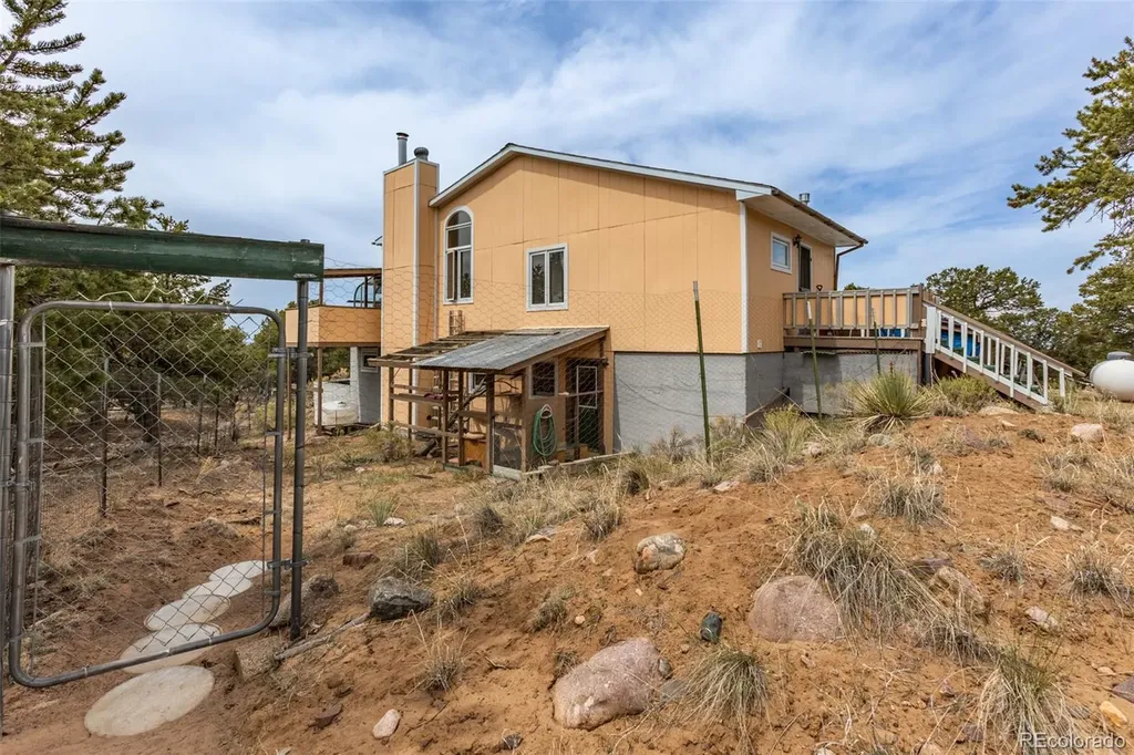 390 Starshine Crestone CO 81131