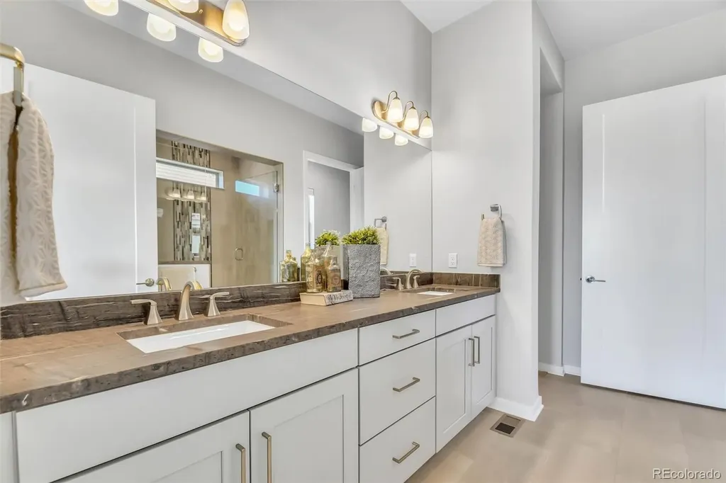 16080 Atlantic Peak Way Broomfield CO 80023