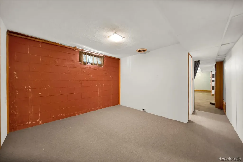 450 Date Avenue Akron CO 80720