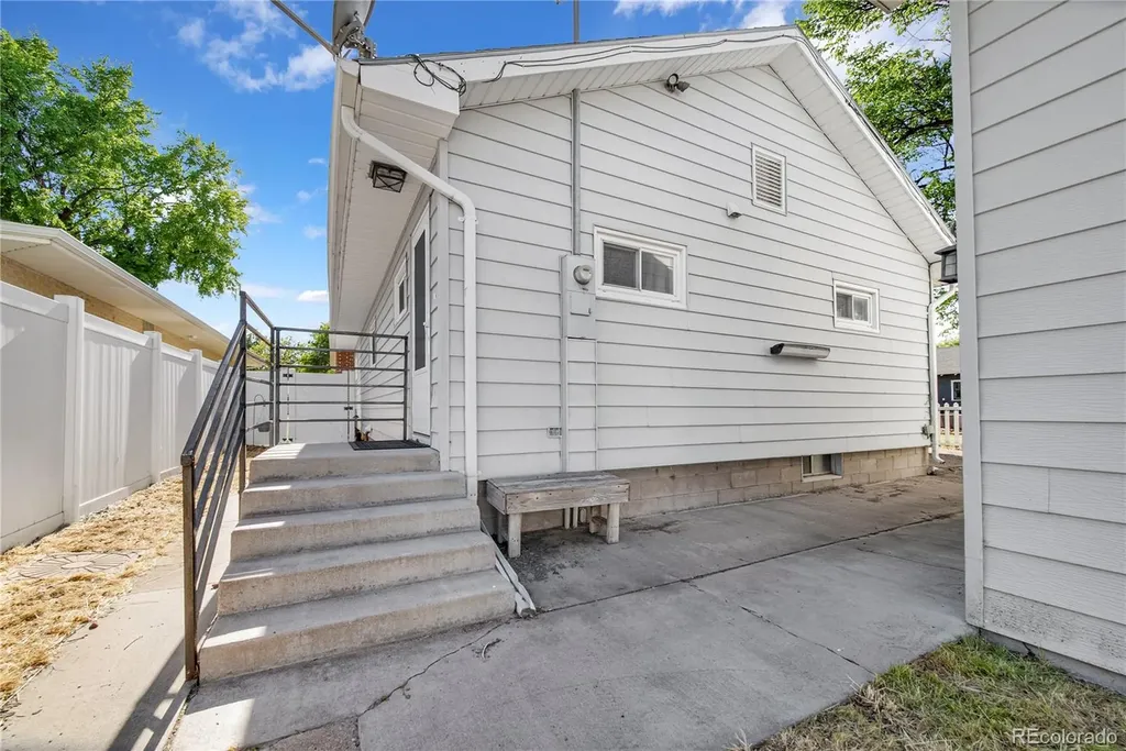 450 Date Avenue Akron CO 80720