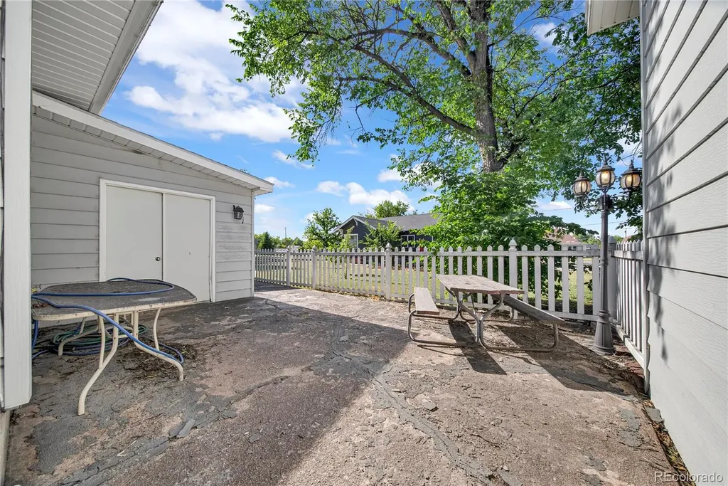 450 Date Avenue Akron CO 80720