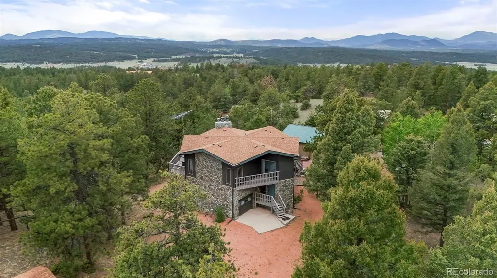 247 Pinewood Road Florissant CO 80816