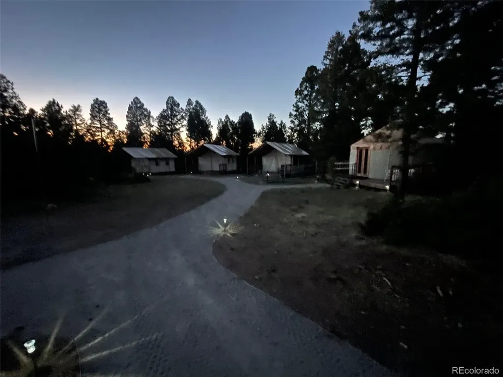 247 Pinewood Road Florissant CO 80816