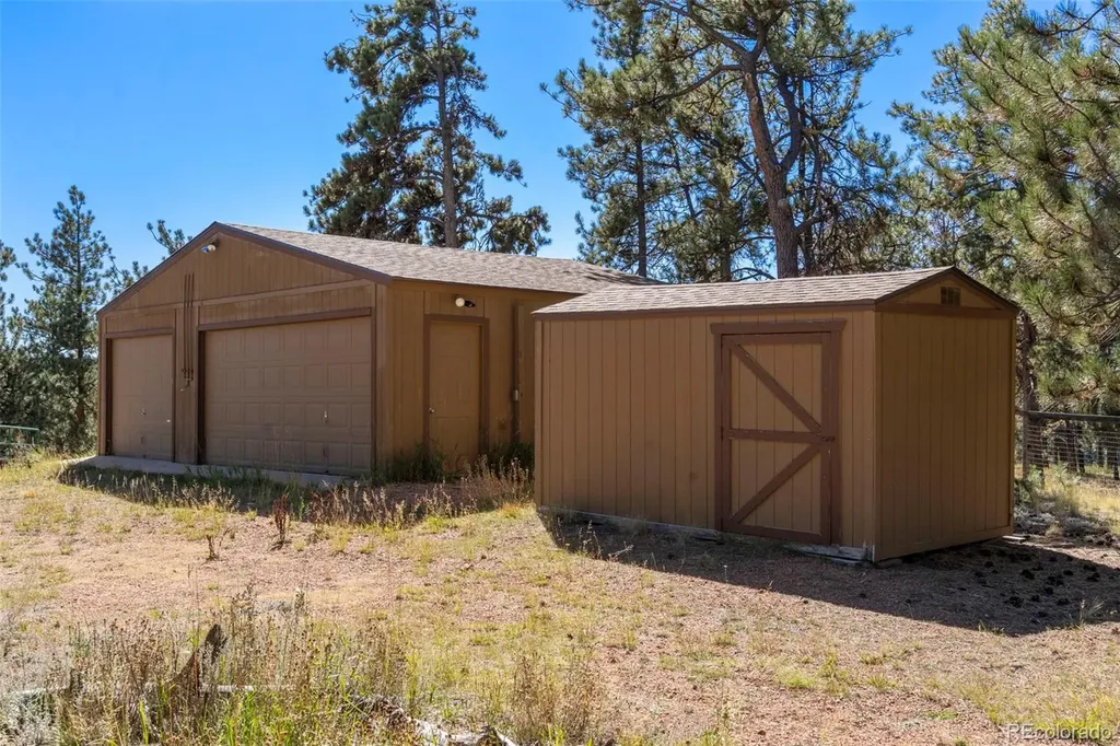 247 Pinewood Road Florissant CO 80816