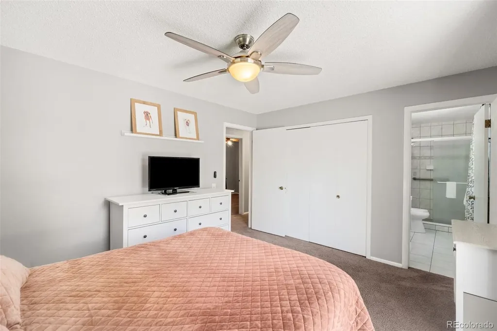 1658 S Ironton Street Aurora CO 80012