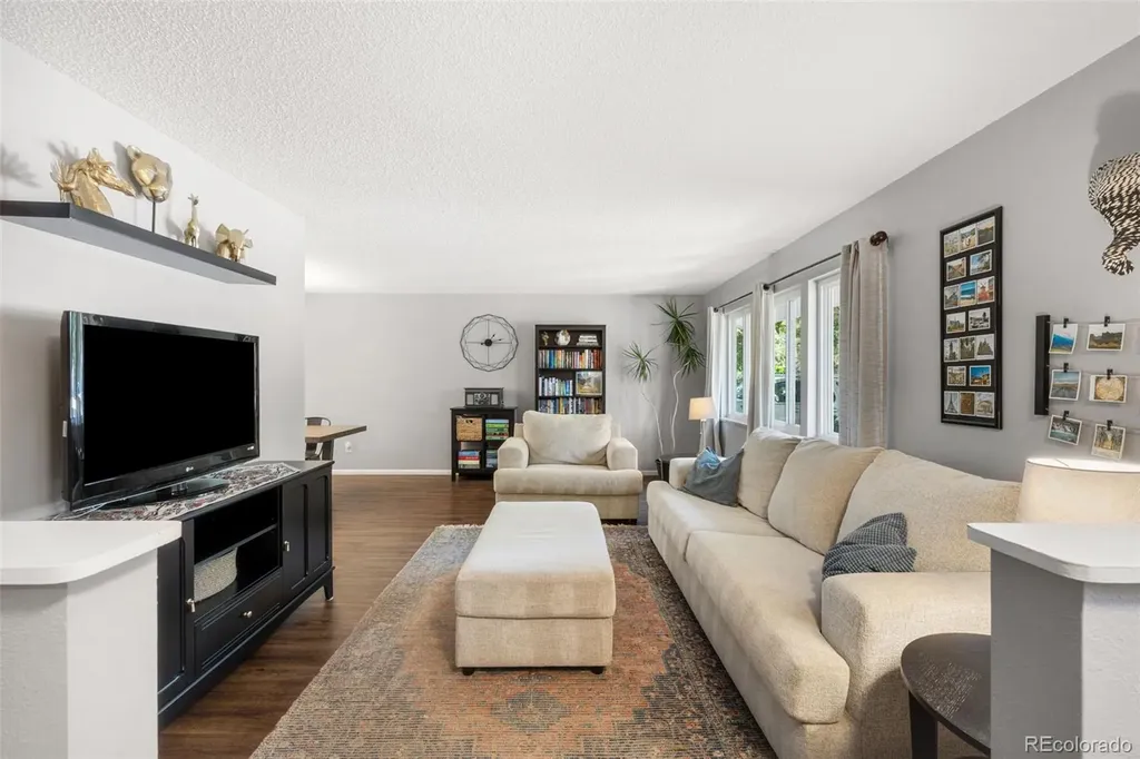 1658 S Ironton Street Aurora CO 80012