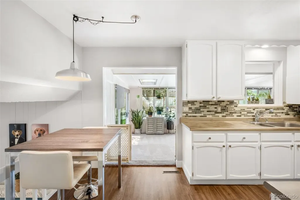 1658 S Ironton Street Aurora CO 80012