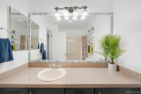 1658 S Ironton Street Aurora CO 80012