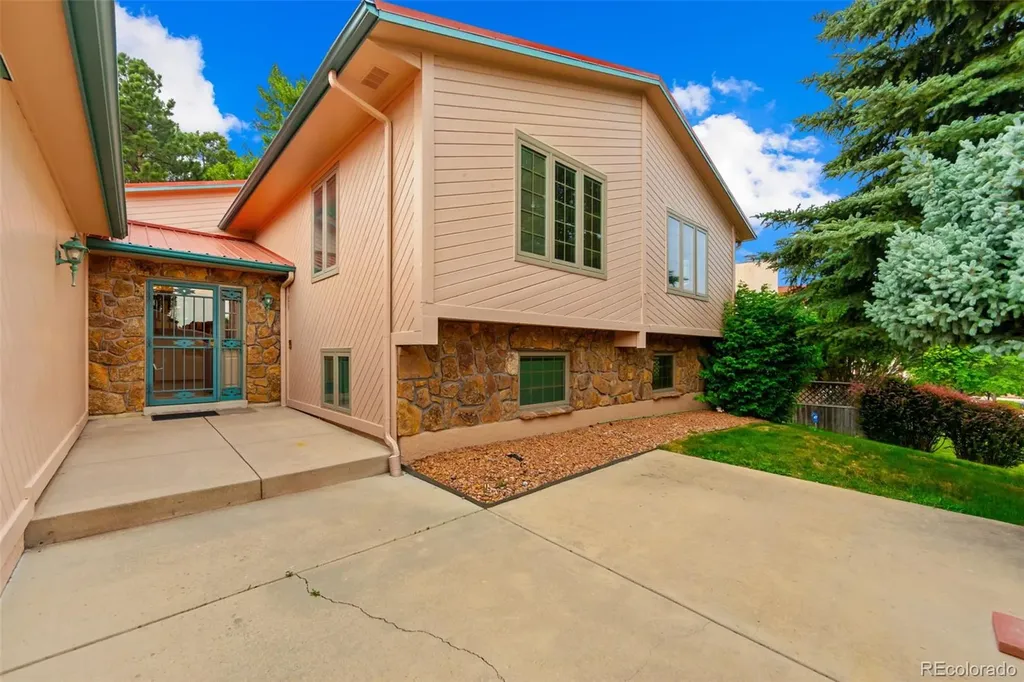 4165 Mcpherson Avenue Colorado Springs CO 80909