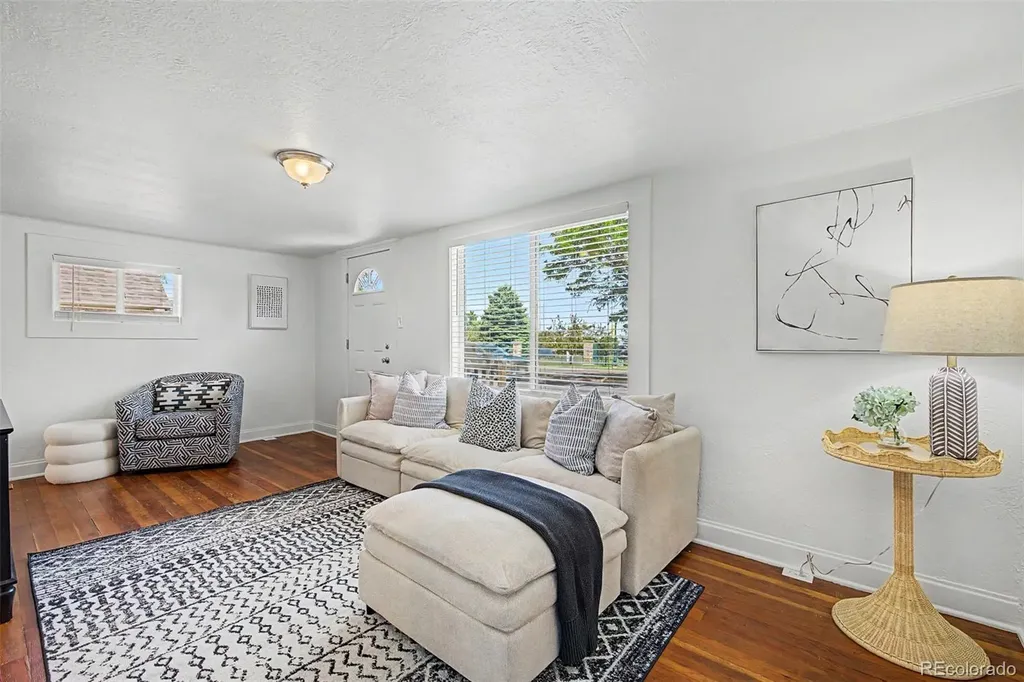 4997 Green Court Denver CO 80221