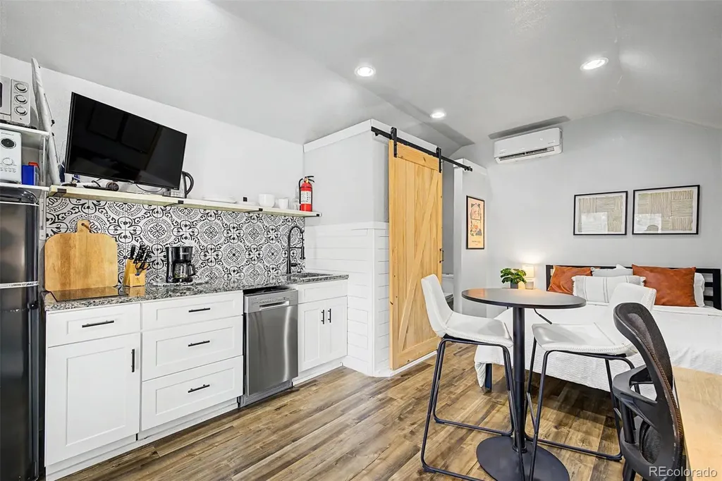 4997 Green Court Denver CO 80221