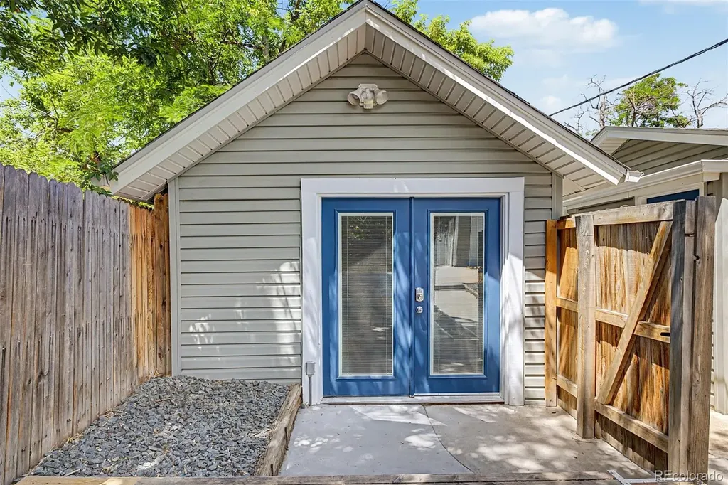 4997 Green Court Denver CO 80221