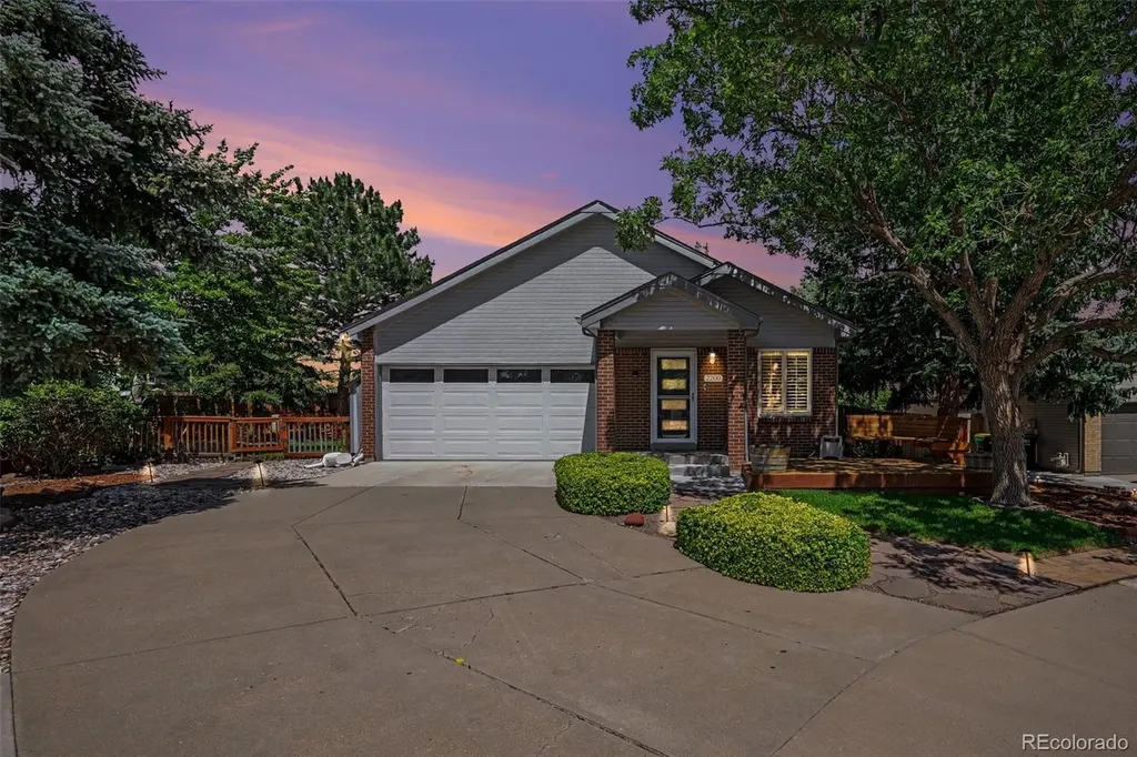 2200 S Eldridge Court Lakewood CO 80228