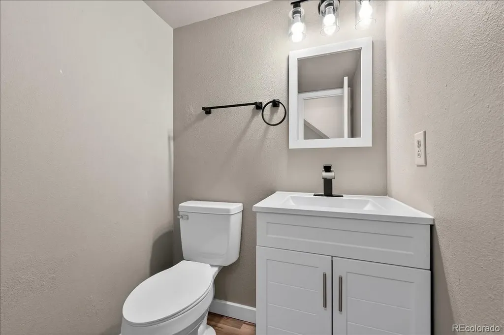 17696 E Loyola Drive Aurora CO 80013