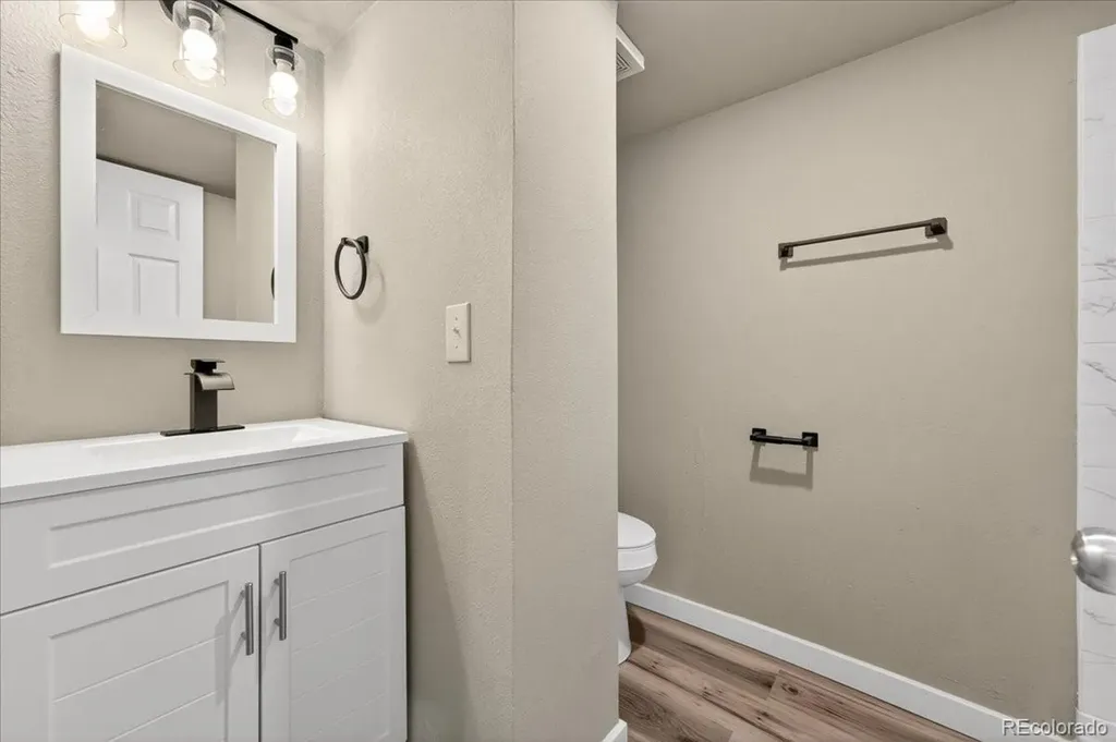 17696 E Loyola Drive Aurora CO 80013